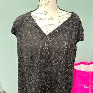 Women’s DR2 Large sleeveless Blouse NWOT